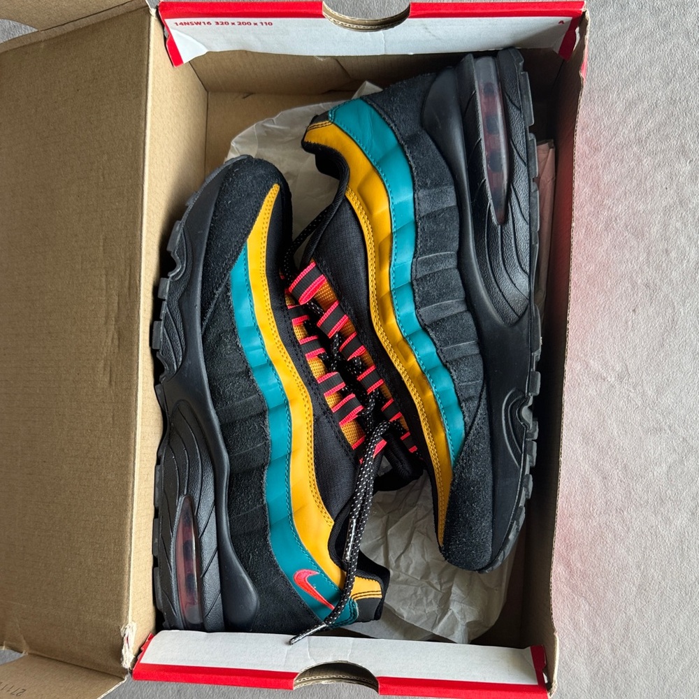 Air Max 95 size 6Y